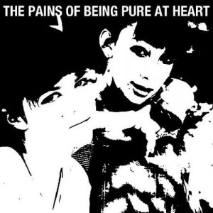 Siguiendo una larga tradicion de shoegaze/dream pop, no podia faltar la caratula en blanco y negro.